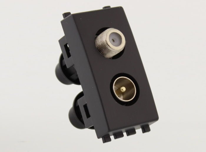VIMAR Eikon® - F fem. e IEC mas.