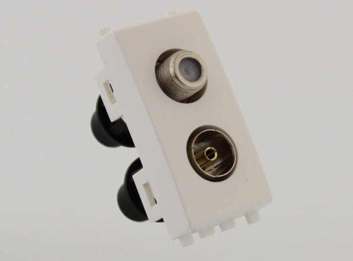 VIMAR Eikon Bianca® - F fem. e IEC fem.